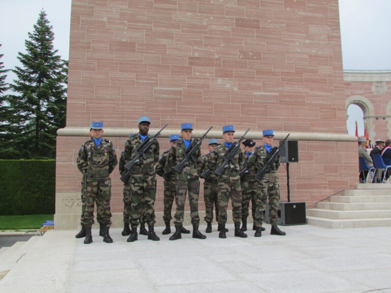 A French Honor Platoon from the 8th Supply Regiment participated in the 2016 Memorial Day Ceremony at Oise-Aisne American Cemetery.