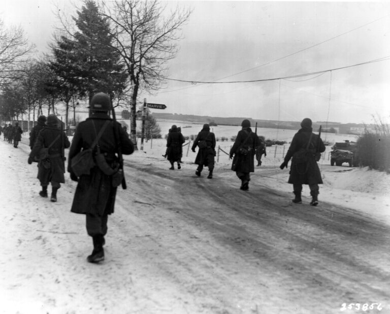 101st Airborne troops move out of Bastogne