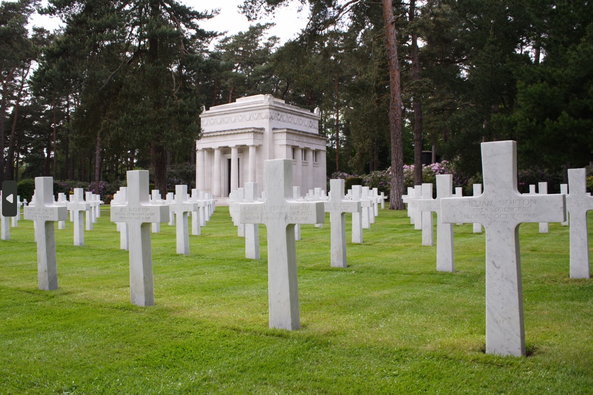 Picture of Brookwood American Cemetery and its chapel. Credits: American Battle Monuments Commission/ Robert Uth.