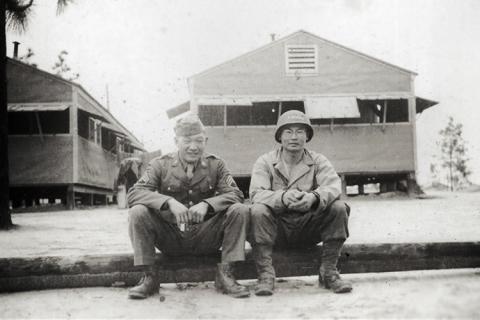 Victor (left) and Johnny Akimoto (right) at Camp Shelby, Mississippi, 1943. Courtesy of the Akimoto Family Collection.